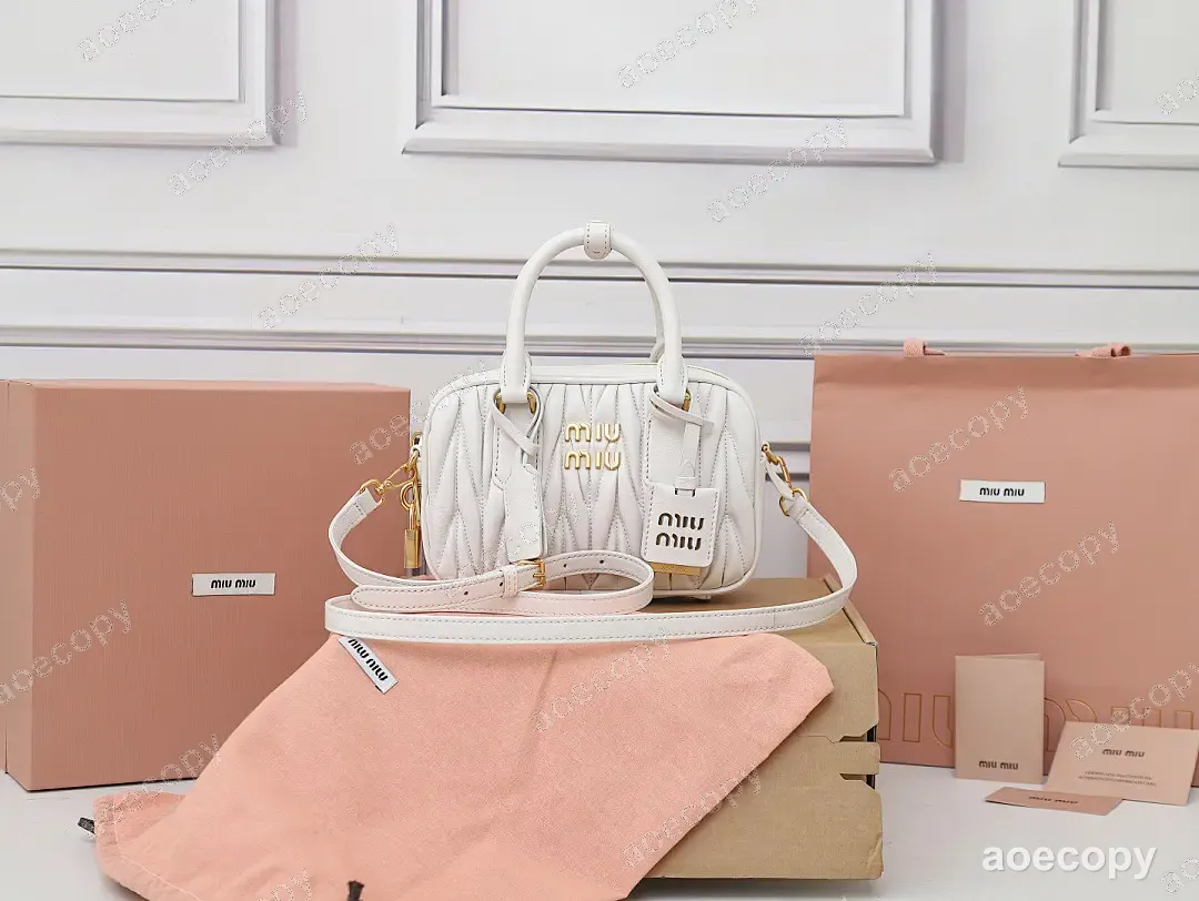 大人気★ ミュウミュウ バッグ N級品 No.0005