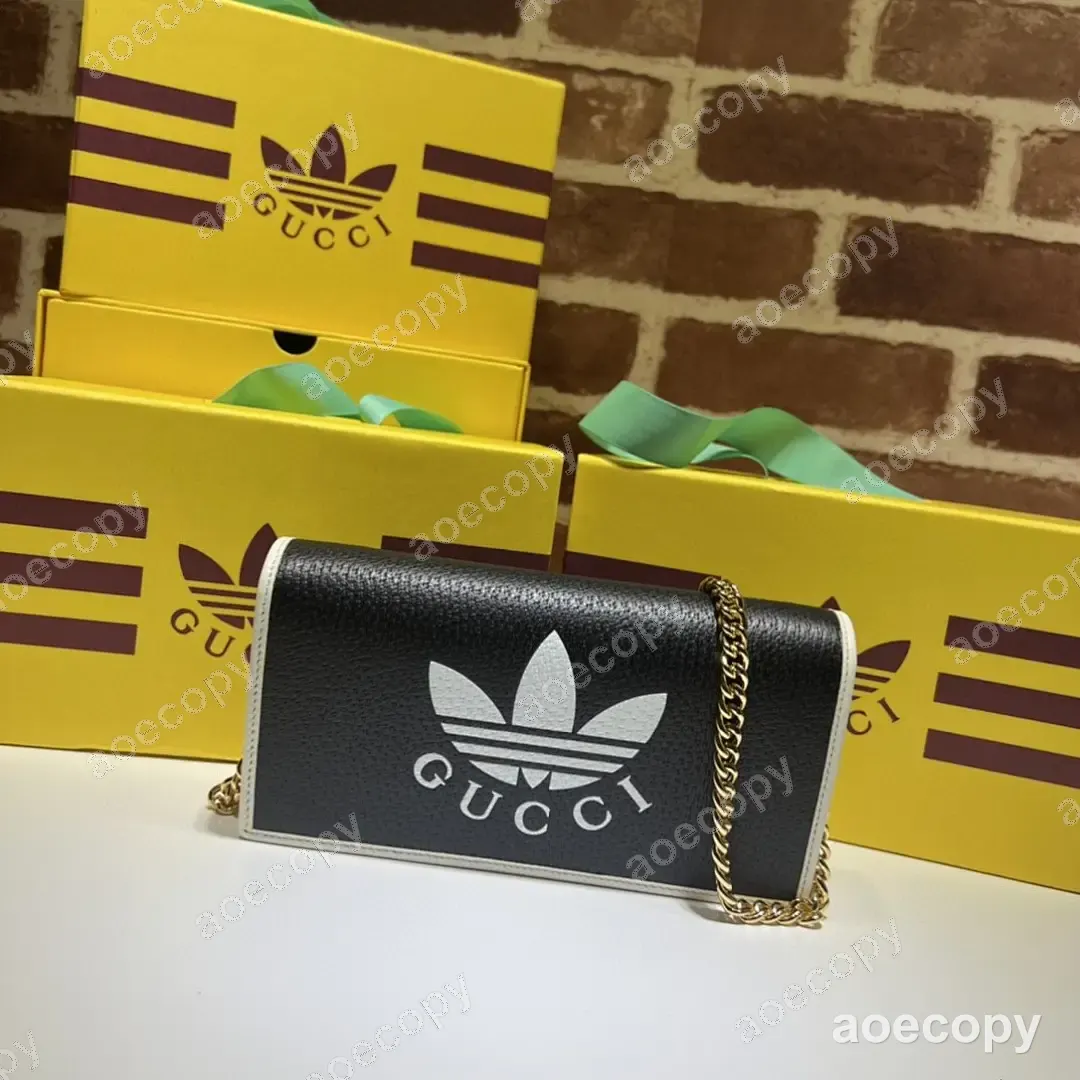 大人気★ グッチ チェーン チェーンウォレット N級品 621892AD No.0242