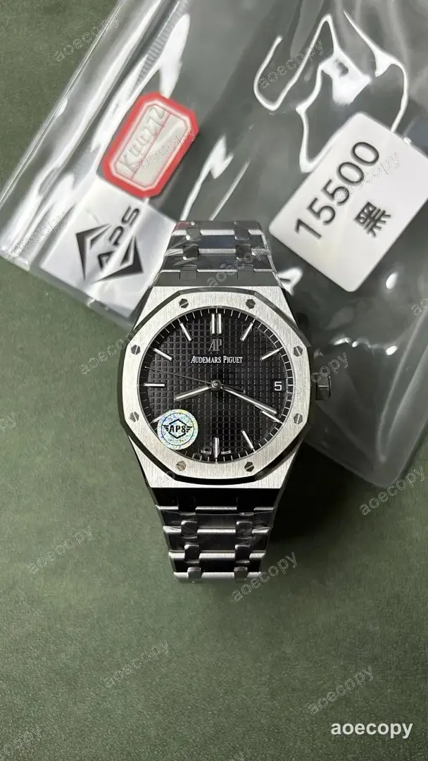 人気モデル オーデマ・ピゲ ロイヤルオーク ブラック ウォッチ N級品 K44272 No.0032